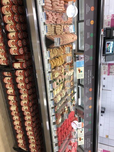 Grocery Store «Whole Foods Market», reviews and photos, 90 E Putnam Ave, Greenwich, CT 06830, USA