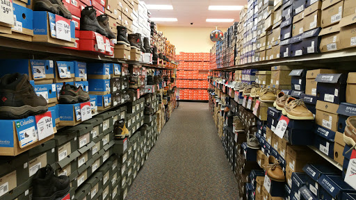 Shoe Store «Shoe Carnival», reviews and photos, 1720 Old Fort Pkwy, Murfreesboro, TN 37129, USA