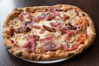 Plats et boissons du Pizzeria Pizza Saint Mitre Marseille - n°1