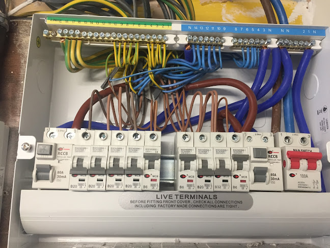 J R Electrical - Electrician