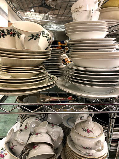 Thrift Store «Odds & Ends Thrift», reviews and photos, 3255 Davie Blvd, Fort Lauderdale, FL 33312, USA