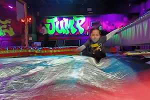 Fly Trampoline Park Coyoacán image