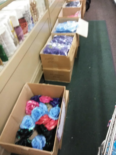 Wedding Store «Mac Craft Market», reviews and photos, 5141 Schaefer Rd, Dearborn, MI 48126, USA