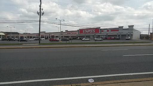 Office Supply Store «Staples», reviews and photos, 7933 Annapolis Rd, Lanham, MD 20706, USA