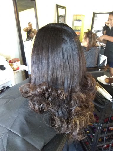 Hair Salon «Glamour Dominican Hair Creations», reviews and photos, 8124 Shore Dr b, Norfolk, VA 23518, USA
