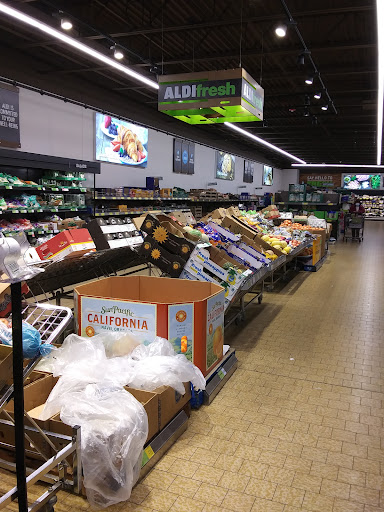 Supermarket «ALDI», reviews and photos, 4833 Oakton St, Skokie, IL 60077, USA