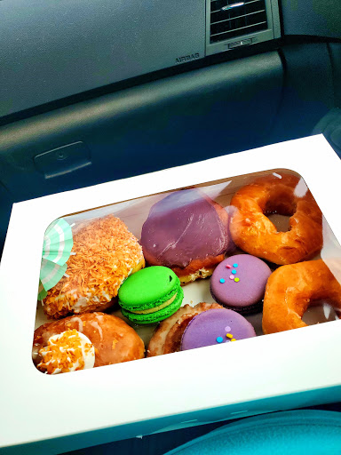 Donut Shop «Cresent Donut Shops», reviews and photos, 231 S Adams St, Bloomington, IN 47404, USA