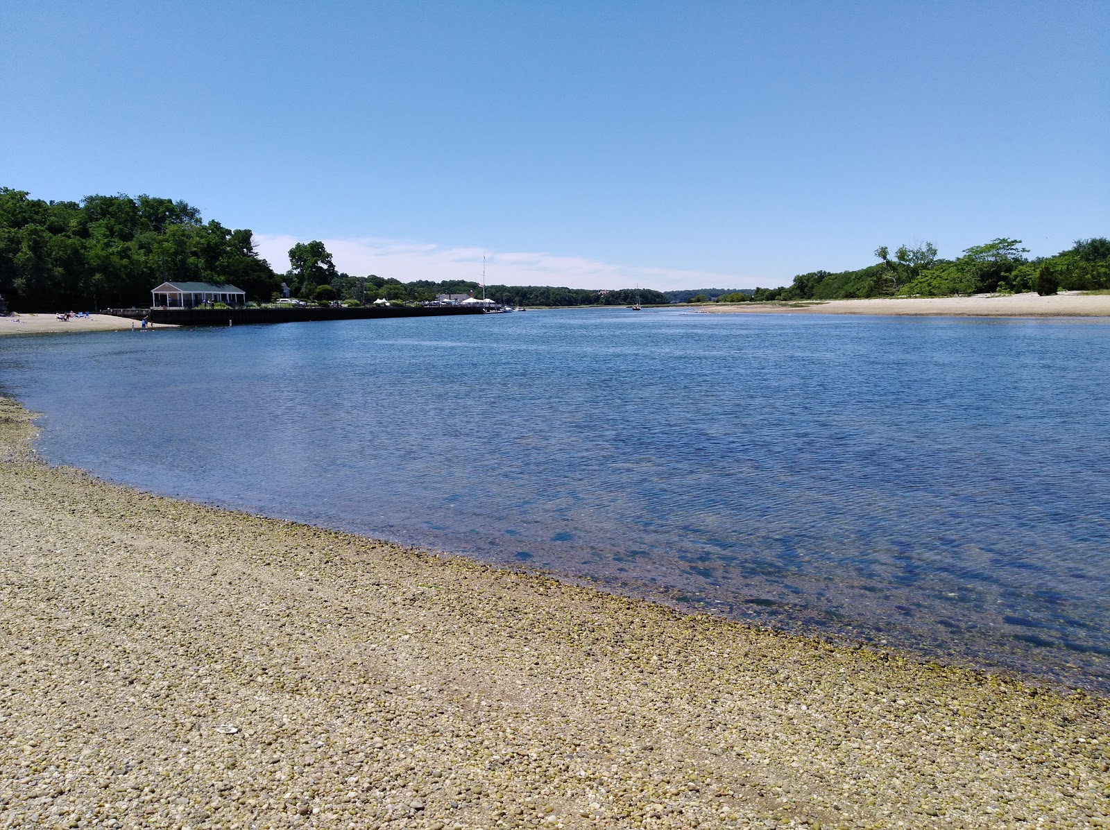 Sand Street Beach'in fotoğrafı geniş bir kıyı şeridi ile birlikte