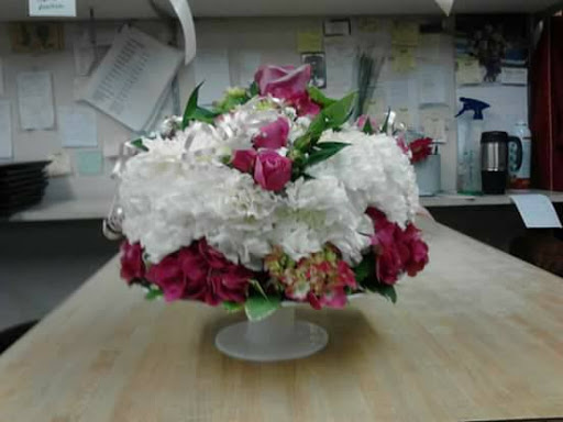 Florist «McBride Florist», reviews and photos, 805 6th Ave SE, Decatur, AL 35601, USA