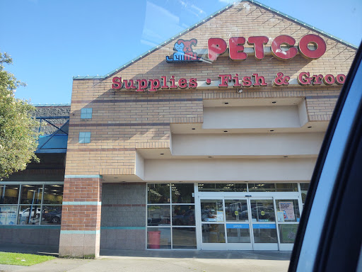 Pet Supply Store «Petco Animal Supplies», reviews and photos, 2365 NW Kings Blvd, Corvallis, OR 97330, USA