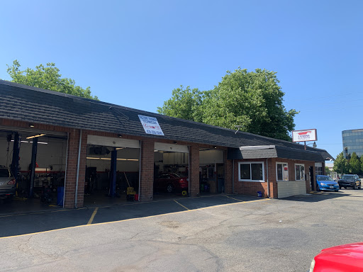 Auto Repair Shop «Landing Auto Service», reviews and photos, 541 Park Ave N, Renton, WA 98057, USA