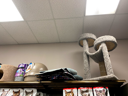 Pet Supply Store «Unleashed by Petco», reviews and photos, 520 S 23rd St, Philadelphia, PA 19146, USA