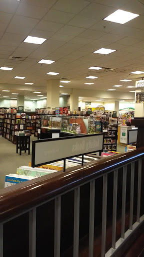Book Store «Barnes & Noble», reviews and photos, 7200 Harrison Ste 5 #5, Rockford, IL 61112, USA