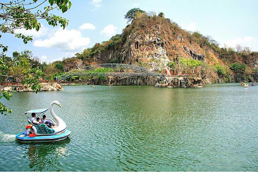 Công viên Núi Sập