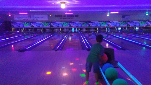 Bowling Alley «Oviedo Bowling Center», reviews and photos, 376 E Broadway St, Oviedo, FL 32765, USA