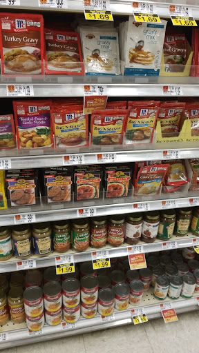 Grocery Store «Hannaford Supermarket», reviews and photos, 1122 Mohawk St, Utica, NY 13501, USA