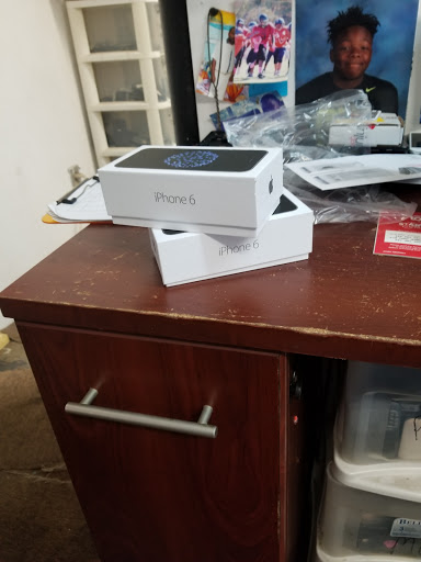 Cell Phone Store «Cellphone Repairs & More», reviews and photos, 1273 Oconee St, Athens, GA 30605, USA