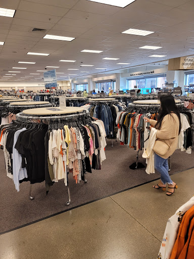 Department Store «Nordstrom Rack The Shops at Park Lane», reviews and photos, 8050 Park Lane North, Dallas, TX 75231, USA