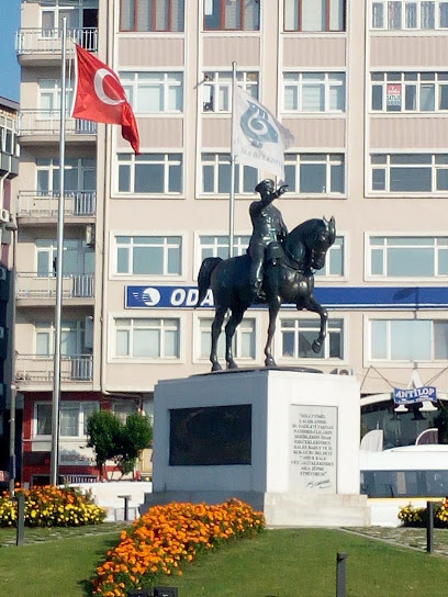 Yeni Atatürk heykeli