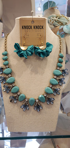 Jewelry Store «Knock Knock Boutique», reviews and photos, 110 W Chocolate Ave, Hershey, PA 17033, USA