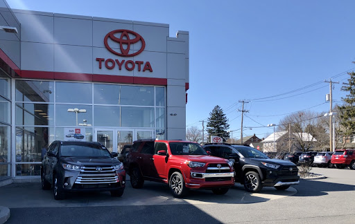 Toyota Dealer «New Holland Toyota», reviews and photos, 524 W Main St, New Holland, PA 17557, USA