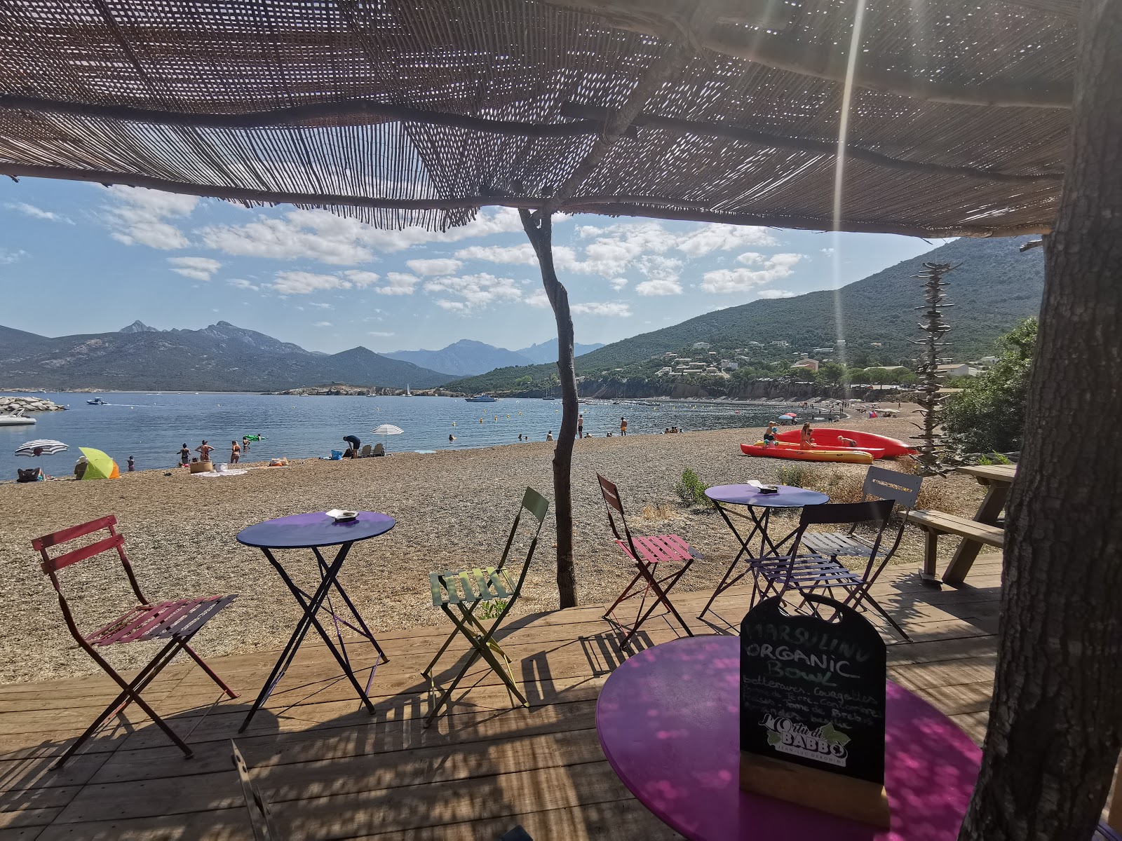 Fotografie cu Galeria cu long bay