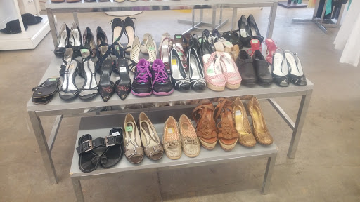 Thrift Store «The Salvation Army Family Store & Donation Center», reviews and photos, 51200 Van Dyke, Shelby Charter Township, MI 48316, USA