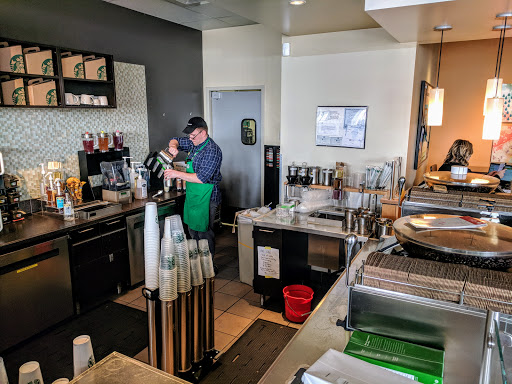 Shopping Mall «Riverpoint Center», reviews and photos, 1730 W Fullerton Ave, Chicago, IL 60614, USA