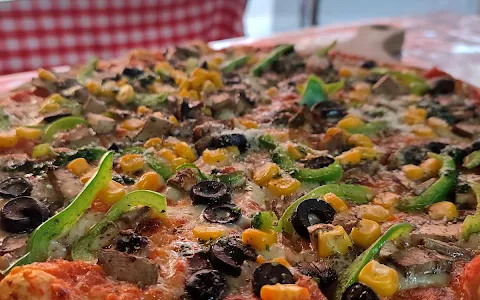 Arcobaleno Pizza image