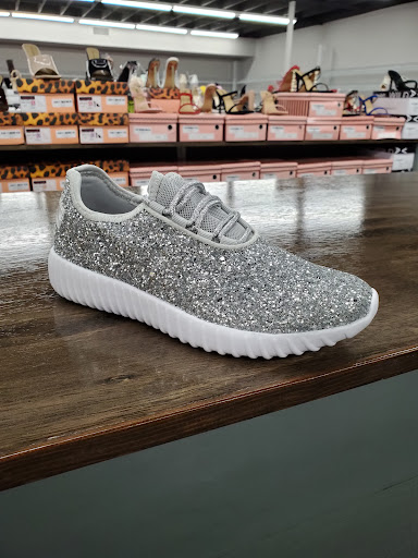 Shoe Store «SHOE! TIME 87», reviews and photos, 8533 S Cottage Grove Ave, Chicago, IL 60619, USA