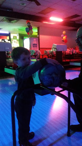 Bowling Alley «Kent Lanes-11th Frame», reviews and photos, 1524 S Water St, Kent, OH 44240, USA