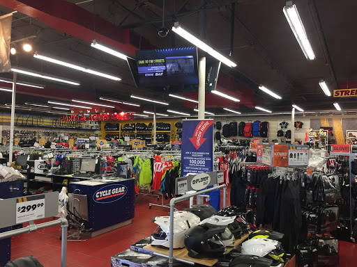 Motorcycle Parts Store «Cycle Gear», reviews and photos, 5032 E Colonial Dr, Orlando, FL 32803, USA