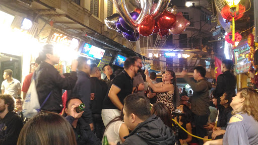 Nightclubs open on Sunday in Hanoi