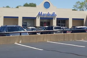 Marshalls Plaza image