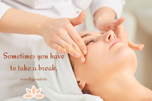 Daivik Spa - Jaipur Best massage spa center image