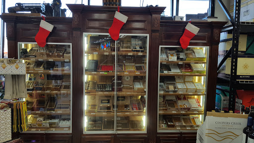 Liquor Store «Save Rite Discount Liquors», reviews and photos, 2114 NJ-35, Oakhurst, NJ 07755, USA