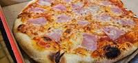 Pepperoni du Pizzas à emporter Envie de pizz' Plaudren, Locmaria Grand-champ, Locqueltas - n°1