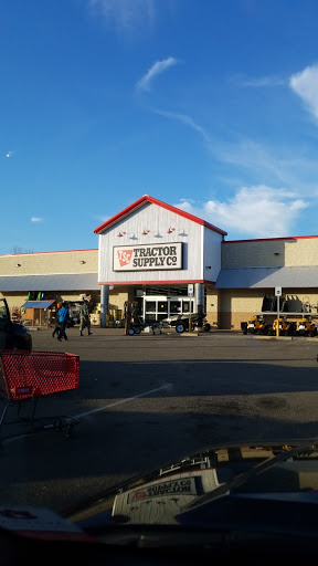 Tractor Supply Co., 2680 US-80, Selma, AL 36701, USA, 