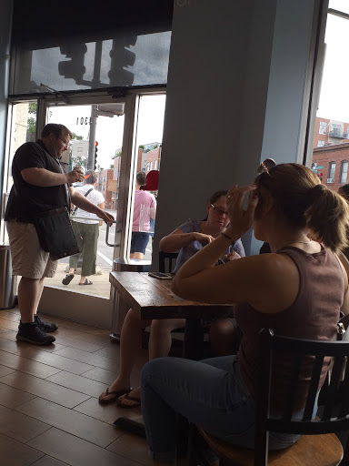 Ice Cream Shop «FRÍO Gelato - 517 Dempster, Evanston», reviews and photos, 517 Dempster St, Evanston, IL 60201, USA