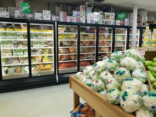 Indian Grocery Store «Patel Brothers», reviews and photos, 1850 S Hurstbourne Pkwy, Louisville, KY 40220, USA