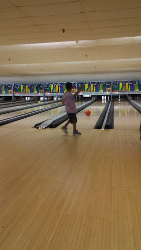 Bowling Alley «Fraser Star Lanes», reviews and photos, 33042 Garfield Rd, Fraser, MI 48026, USA