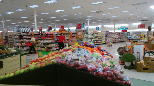 Grocery Store «Winn-Dixie», reviews and photos, 1347 E Vine St, Kissimmee, FL 34744, USA