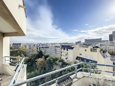 Agence Immobilière Courbevoie Gare - BRACKE IMMOBILIER à Courbevoie