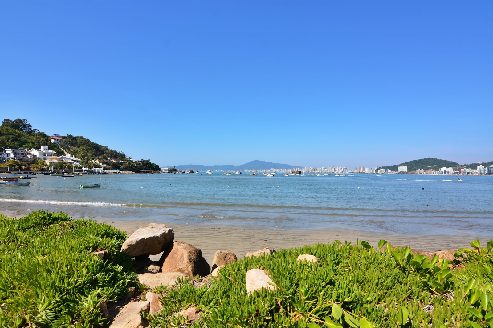 Foto von Praia de Itapema annehmlichkeitenbereich