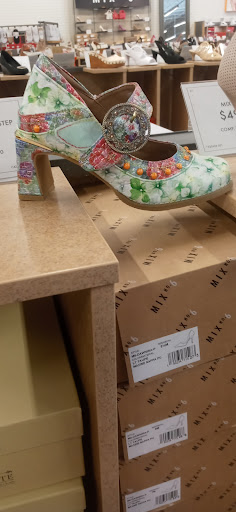 Shoe Store «DSW Designer Shoe Warehouse», reviews and photos, 7616 Farm to Market 1960 Rd W, Houston, TX 77069, USA