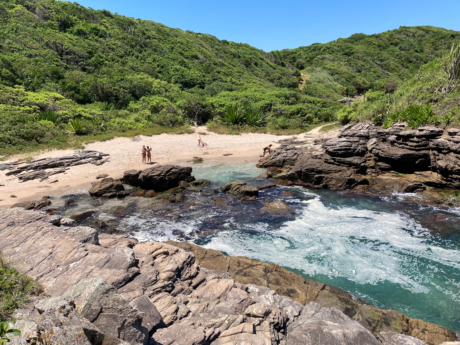 Foto von Praia da Foca mit beiger sand Oberfläche