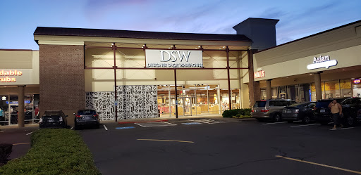DSW Designer Shoe Warehouse, 2453 NW 185th Ave, Hillsboro, OR 97124, USA, 