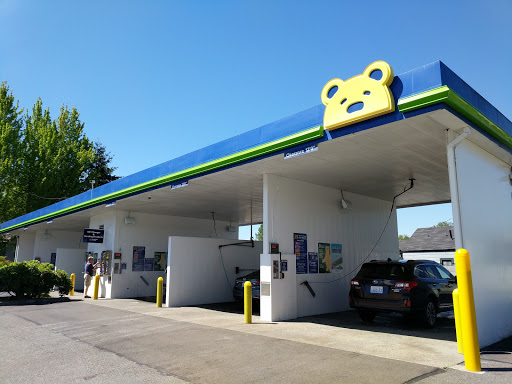 Brown Bear Car Wash en Lynnwood