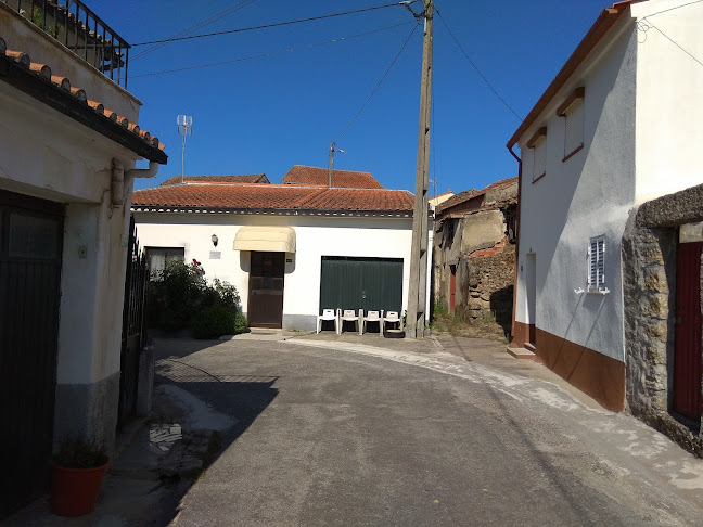 Avaliações doLiga de Amigos de Oliveira de Fazemão em Tábua - Cafeteria