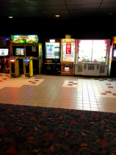 Movie Theater «Regal Cinemas Hudson Cinema 10», reviews and photos, 5339 Darrow Rd, Hudson, OH 44236, USA